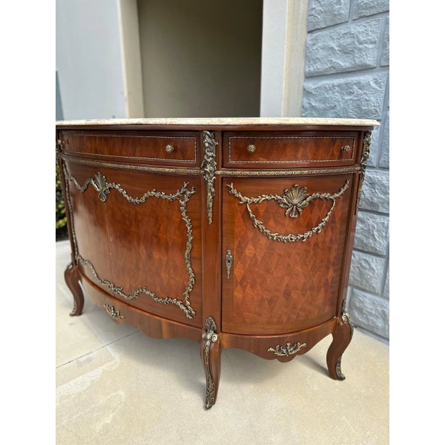 French 1960s Louis XV-Style Marble-Top Sideboard With Ormolu Mounts For Sale - Image 3 of 18