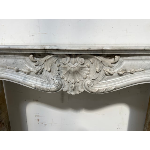 Louis XV Style Fireplace in White Carrara Marble, 1800s For Sale - Image 12 of 17