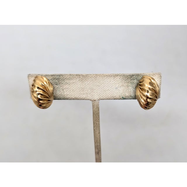 Vintage Signed Napier Goldtone Ruched Half Hoop Pierced Earrings-2 Pieces For Sale In Philadelphia - Image 6 of 7