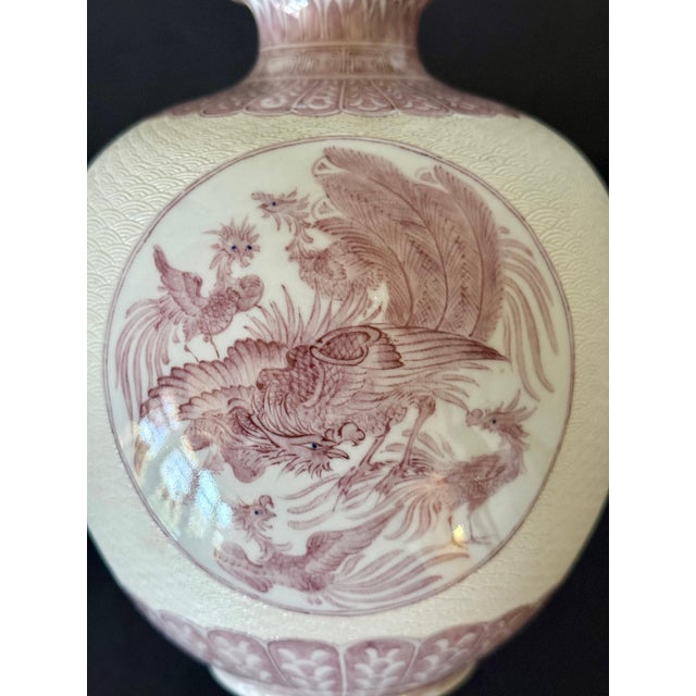 Fine Japanese Porcelain Vase with Carving by Makuzu Kozan Meiji Period For Sale - Image 9 of 18