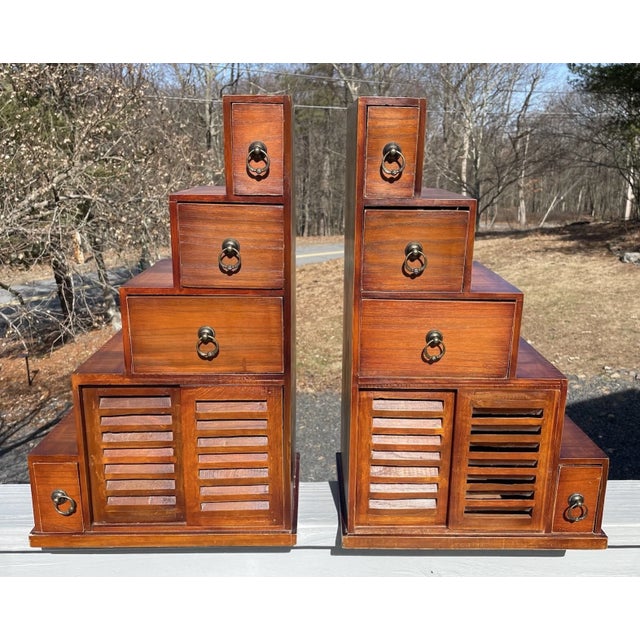 Pair of Vintage 20th C. Dovetailed Tansu Step Wooden Shelves Asian Art For Sale - Image 11 of 18