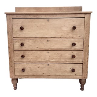 19th Century Scrubbed Pine Chest of Drawers For Sale