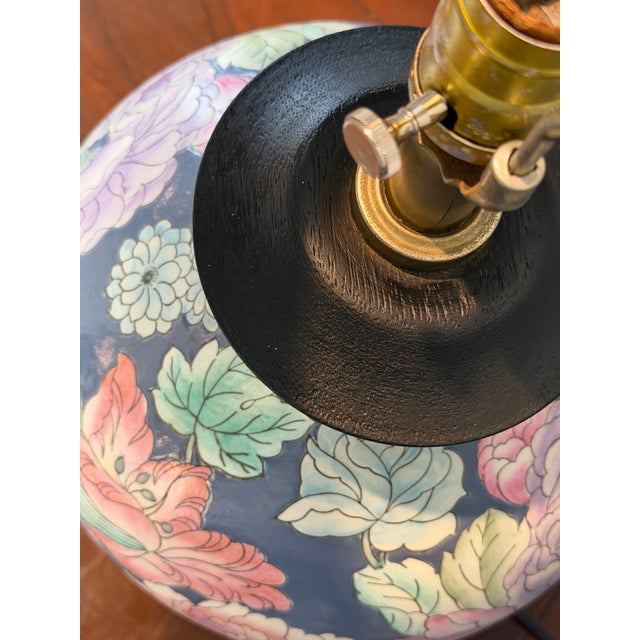 1980s Chinoiserie Vibrant Floral Motif Lamp For Sale - Image 5 of 6