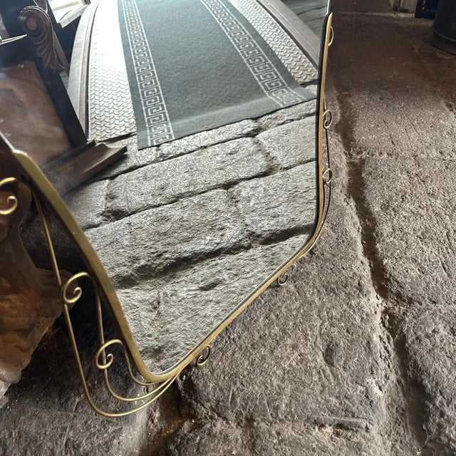 Mid-Century Modern 1950s Gio Ponti Style Mid-Century Modern Brass and Glass Wall Mirror For Sale - Image 3 of 12