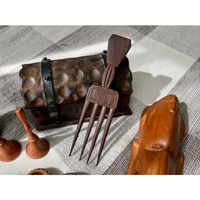 Wood Late 19th Century Ebony Wood Hand-Carved Hair Comb For Sale - Image 7 of 8