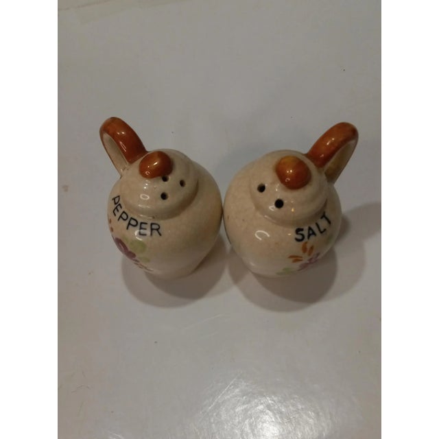 Cream 1940s Vintage Pal*Mar Jug Shaped Salt Pepper Shakers, Japan For Sale - Image 8 of 8
