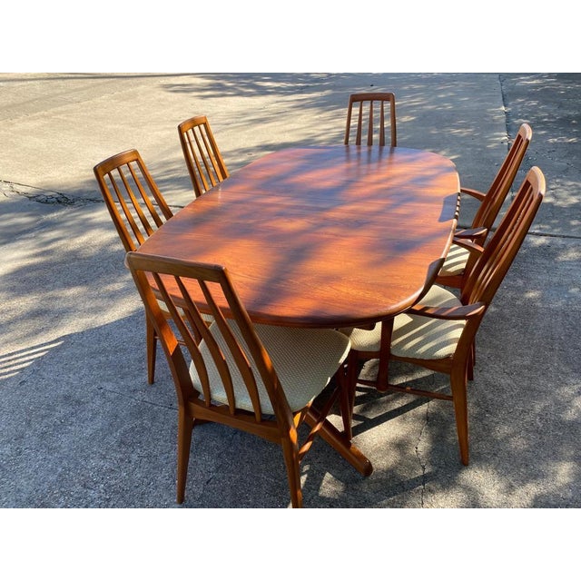 1970s Vintage Mid Century Danish Modern Teak Dining Set Table & Chairs - Set of 7 For Sale - Image 12 of 13