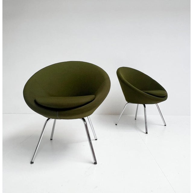 Early 21st Century Conic Chair from Allemuir, England, 2012 For Sale - Image 5 of 15