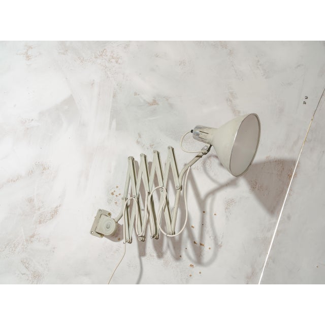 Bauhaus Model 110 Scissor Wall Lamp by H. Th. J. A. Busquet for Hala Zeist, Netherlands, 1960s For Sale - Image 4 of 14