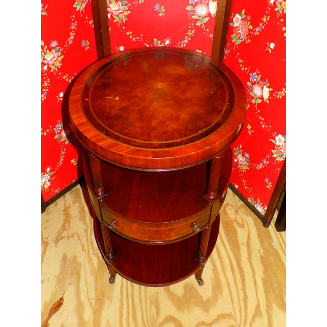 Vintage Pair Weiman Heirloom Mahogany Leather Top Oval Lamp Tables For Sale - Image 15 of 18