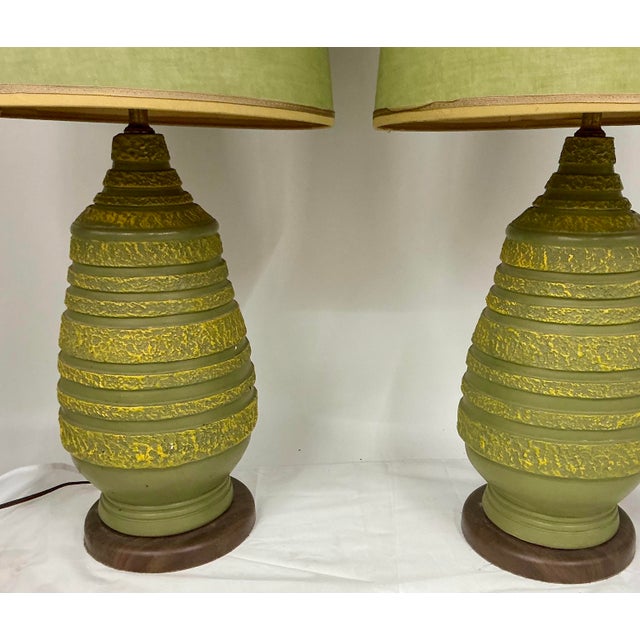 Pair of 1960s Vintage Ceramic Lamps by Plasto Mfg.Co With Original Shades For Sale - Image 4 of 12
