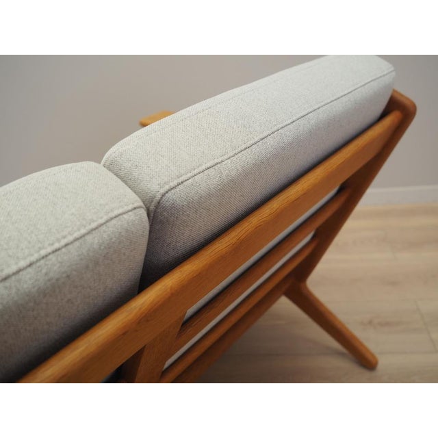 Danish Oak Sofa by Hans J. Wegner for Getama, 1960s For Sale - Image 10 of 18