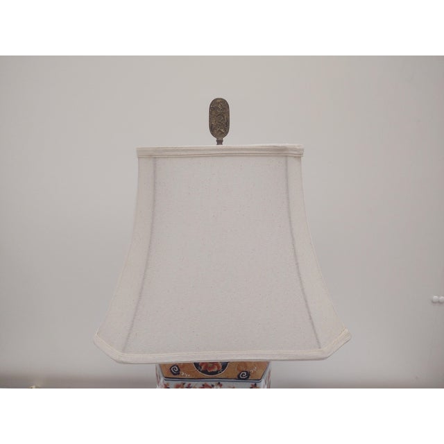 1990s 1990s Wildwood Chinoiserie Handpainted Hextagional Lotus Arts Lamp- A Pair For Sale - Image 5 of 14
