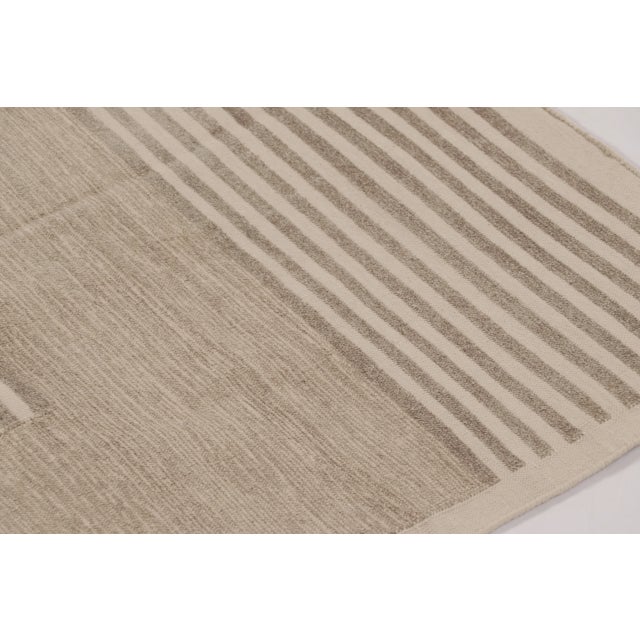 Contemporary Rug & Kilim’s Contemporary India Dhurrie Rug in Taupe and Cream Geometric For Sale - Image 3 of 9