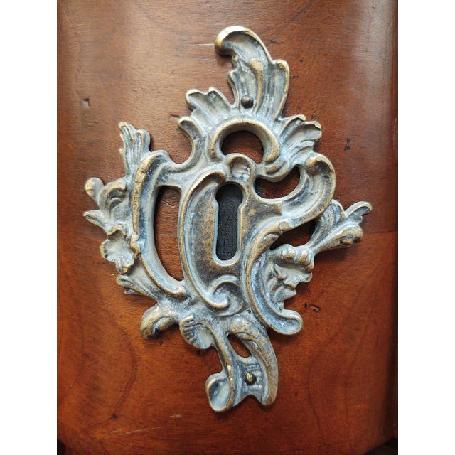 Vintage French Provincial Style Commode Chest of Drawers For Sale - Image 10 of 13