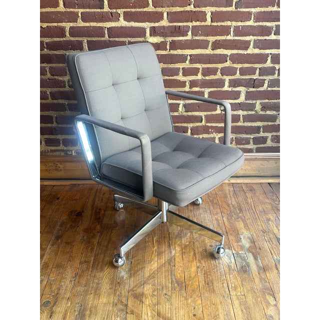 tem: Duo-Syncro Desk Chair Maker: Shaw-Walker Place of Origin: Michigan, U.S.A. Period: 1960s Materials: Upholstery,...