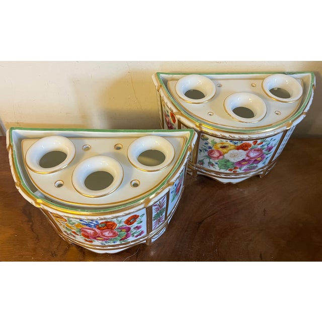 Antique 18th Century Paris Porcelain Bough or Bulb Flower Pots by the Queen's Factory, Rue Thiroux - A Pair For Sale - Image 17 of 18
