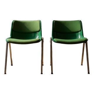 Mid-Century Modern Green Plastic Conference Chairs in Chrome Frame, Italy, 1985, Set of 2 For Sale