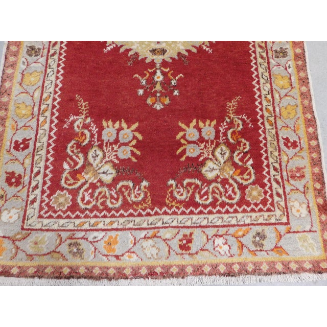 Vintage Turkish Ushak Rug. 3'4"x 6'7" For Sale In Los Angeles - Image 6 of 17