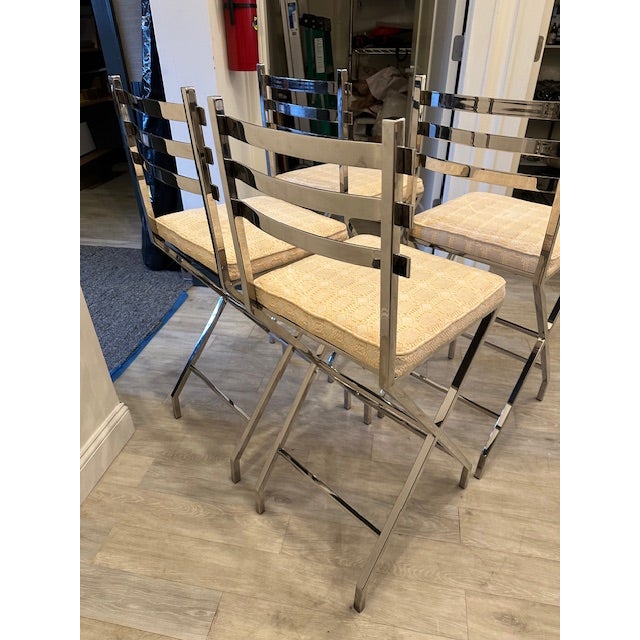 Silver 1970s Set of 4 Mid Century Chrome Counter Stools For Sale - Image 8 of 8