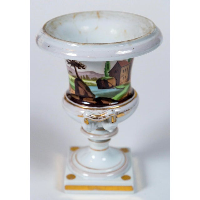 French Pair Old Paris 'Vieux Paris' Porcelain Urns, France, 19th Century For Sale - Image 3 of 11