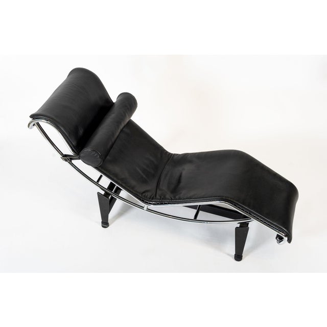 Cassina Lc4 Black Leather Chaise Lounge Chair by Le Corbusier 2006 For Sale In Detroit - Image 6 of 13