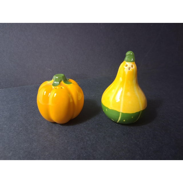 Ceramic Vintage 1980s "Shades of Autumn" Ceramic Gourd & Pumpkin Salt & Pepper Shakers - A Pair For Sale - Image 7 of 10