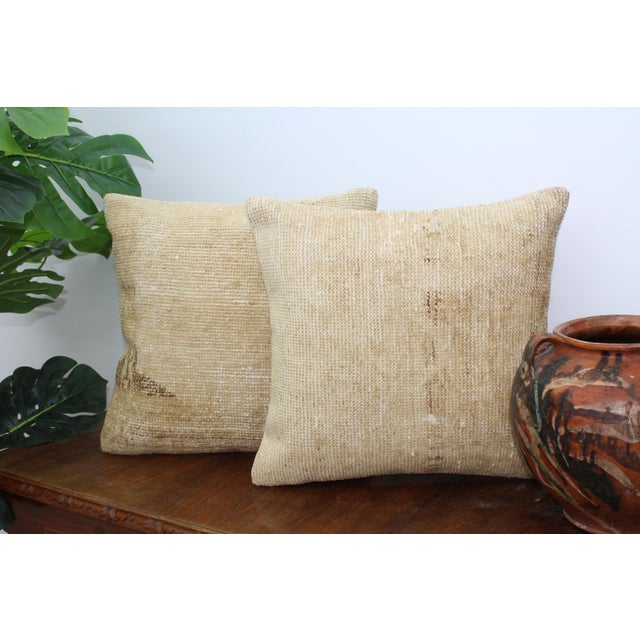 This Turkish pillow cover is made from the highest quality Turkish Vintage Rug in 100% wool on the front. The back is...