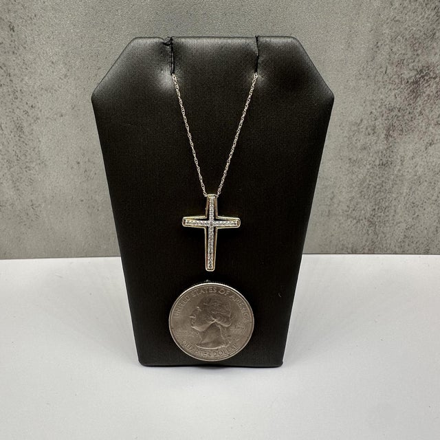 Diamond Cross Necklace in 10kt Yellow Gold – 0.12ctw, 18in, New For Sale - Image 4 of 5
