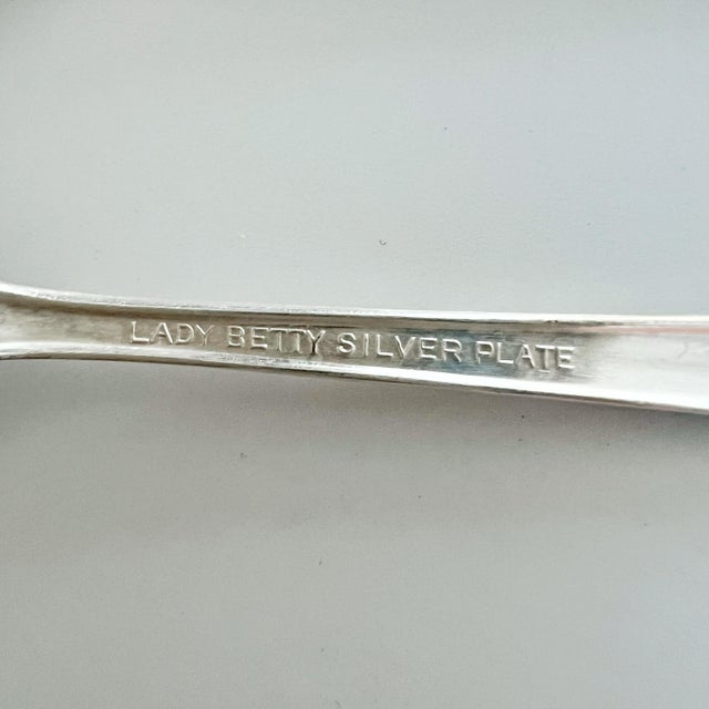 Set of 5 Demitasse Silverplate Spoon Coffee Tea Design Silver Plate Lady Betty For Sale - Image 4 of 4