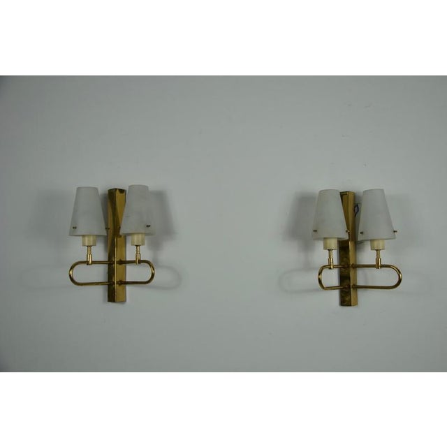 1960s Brass and Opaline Wall Lamps, Italy, 1960s, Set of 2 For Sale - Image 5 of 12