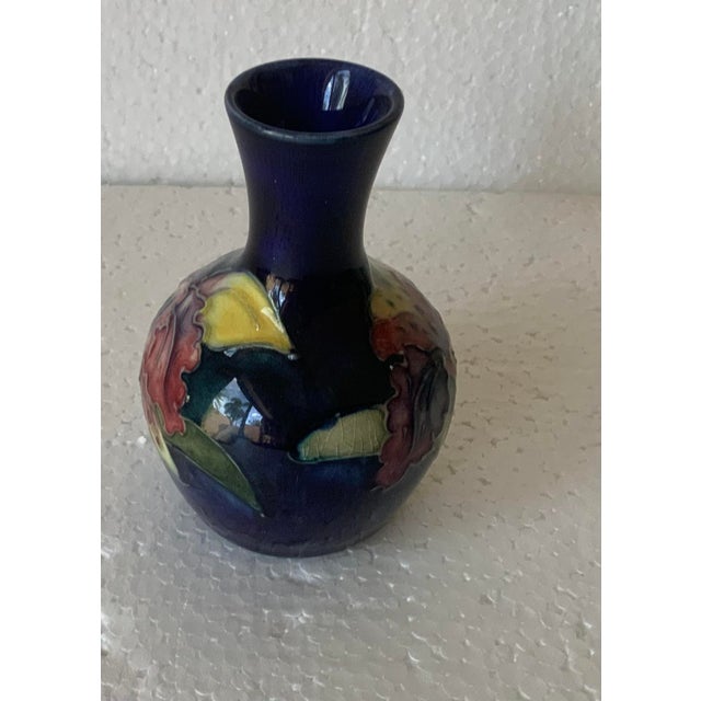 English Vintage Moorcroft Pottery Miniature ‘Vase “Orchid Pattern” For Sale - Image 3 of 4