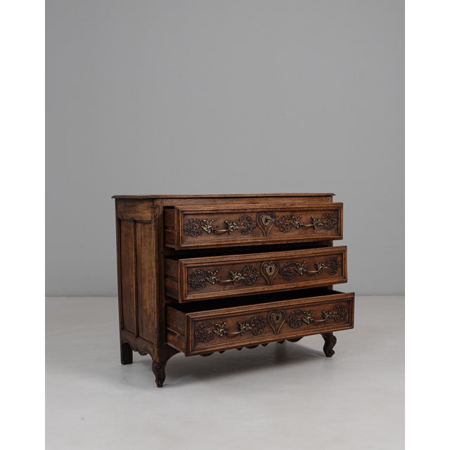 1820s French Louis XV Oak Chest of Drawers In Original Patina For Sale - Image 10 of 18