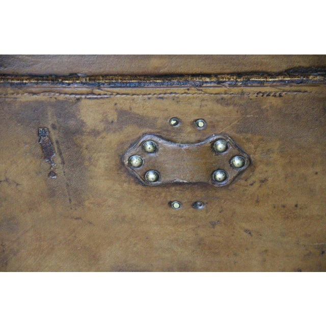 Antique Cube-Shaped Leather Trunk by Louis Vuitton, 1890s For Sale - Image 13 of 18