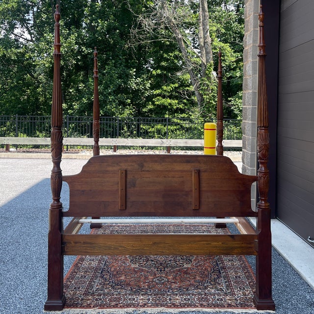 Auburn Vintage Crescent Furniture Traditional Mahogany Queen Rice Carved Poster Bed For Sale - Image 8 of 11