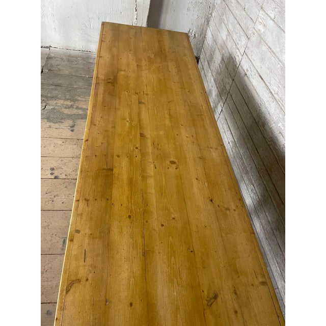 Vintage Industrial Workbench, in Good conditions. Designed 1950 to 1959