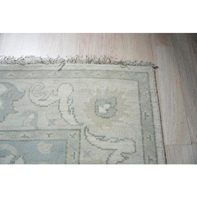 Contemporary 8x10 Ivory Hand-Knotted Wool Soft Floral Medallion Traditional Carpet Rug For Sale - Image 3 of 5