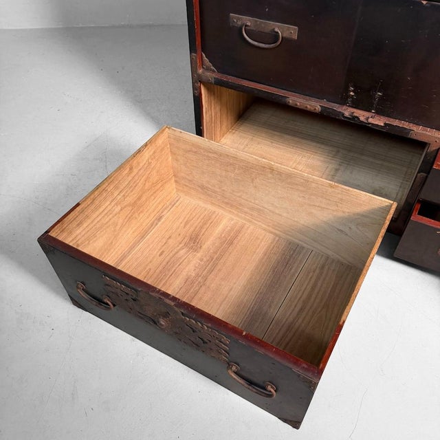 Antique Japanese Tansu Storage Cabinet, 1900s For Sale - Image 16 of 18