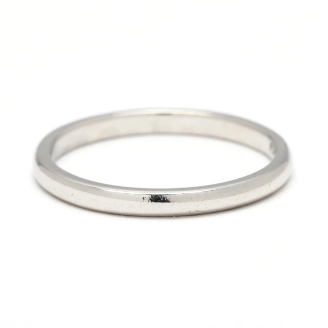 Modern Platinum Band Ring, Stackable, Wedding Band, Ring Size 5.75 For Sale - Image 3 of 5