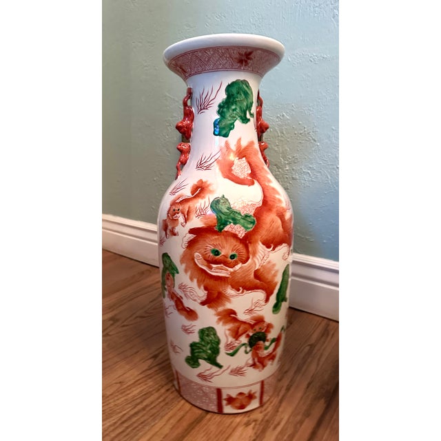 Vintage 24" Hand Painted Chinese Porcelain Jars With Foo Dogs and Inscriptions, a Pair For Sale - Image 15 of 17