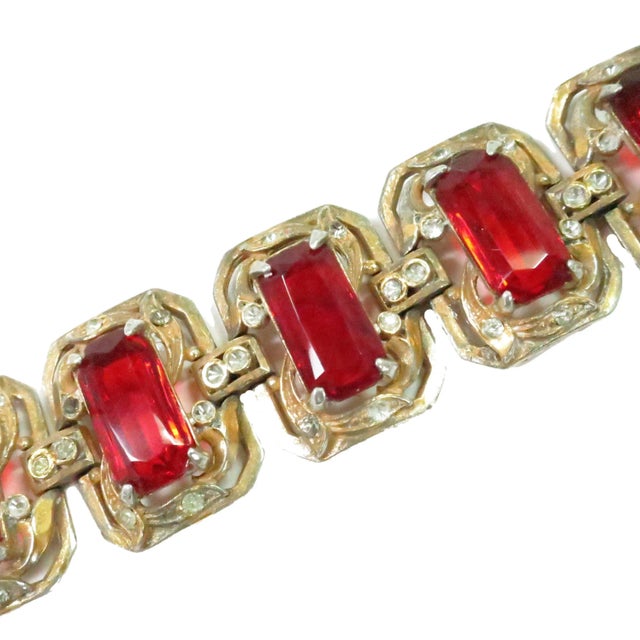 Vintage Gilded Ruby Glass Link Bracelet 1940s For Sale In Orlando - Image 6 of 8