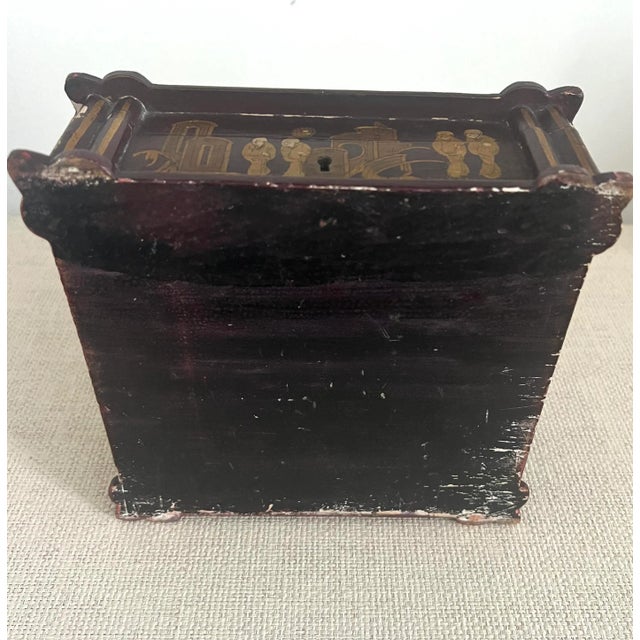 Chinoiserie Antique 19th Century Chinese Wood Hand Carved Box For Sale - Image 3 of 12