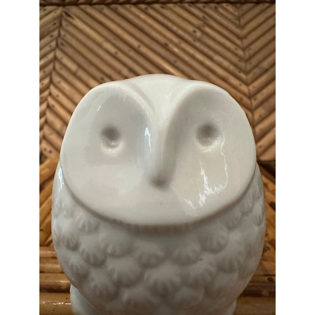 Vintage Petite White Porcelain Owl Sculpture From Patricia Moore Gallery in Aspen For Sale In Los Angeles - Image 6 of 15