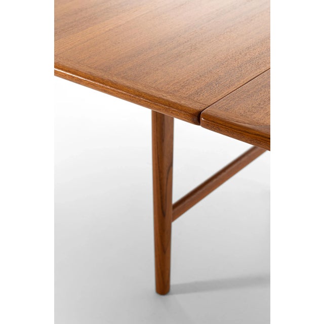 Large Model JH-567 Dining Table by Hans J. Wegner for Johannes Hansen, 1952 For Sale - Image 10 of 14
