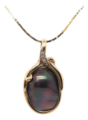 14 Karat Yellow Gold Necklace With Cultured Pearl and Diamond Pendant