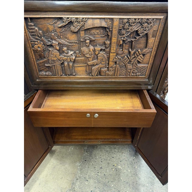 Wood Vintage J L George Zee Style Chinese Figural Carved Teak Wood Flip Top Dry Bar Cabinet, Attributed For Sale - Image 7 of 18