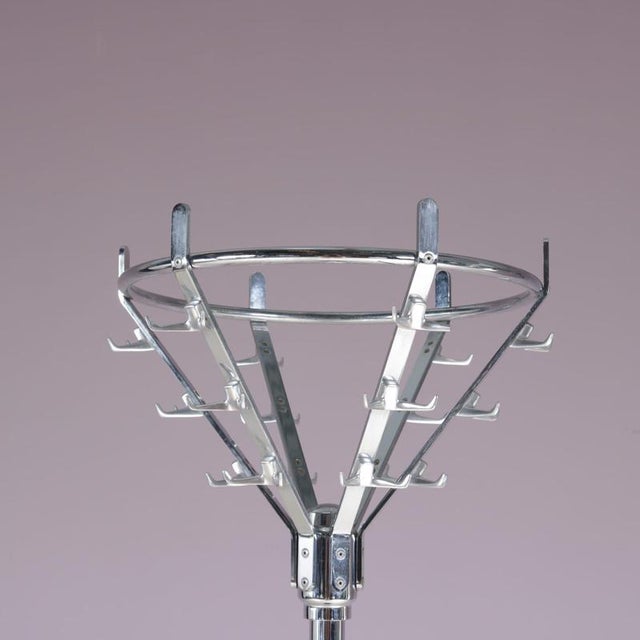 A stylish example of Dutch design from the 1960s, this freestanding coat rack combines simplicity with a strong sculptural...