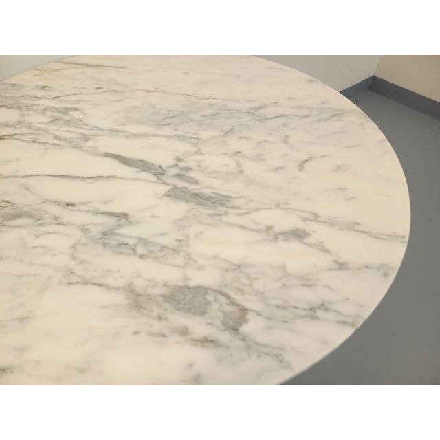 Vintage Round Dining Table in White Marble and Chrome Metal, 1970s For Sale - Image 11 of 17