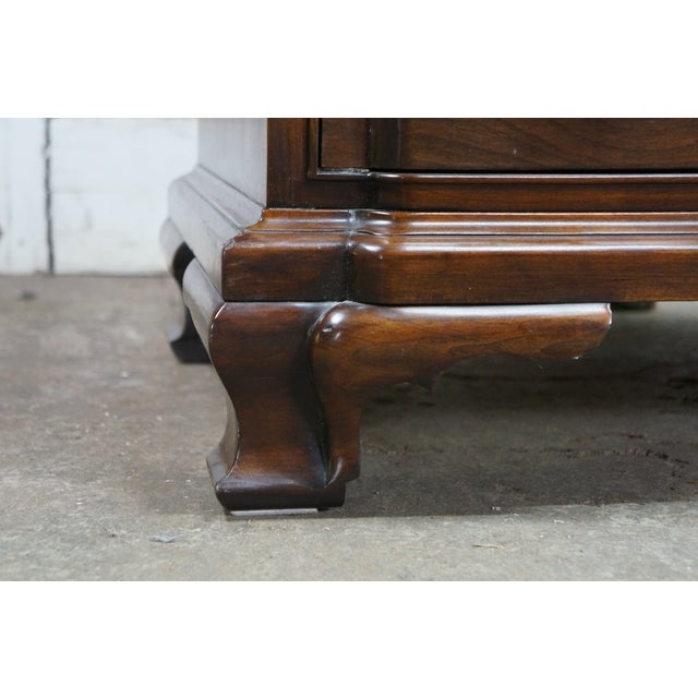 Brown 1970s Harden Georgian Chippendale Style Cherry Goddard Block Front Chest of Drawers For Sale - Image 8 of 18