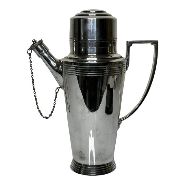 1930s English Silver Plate Mappin & Webb Art Deco Cocktail Shaker Designed by Keith Murray For Sale